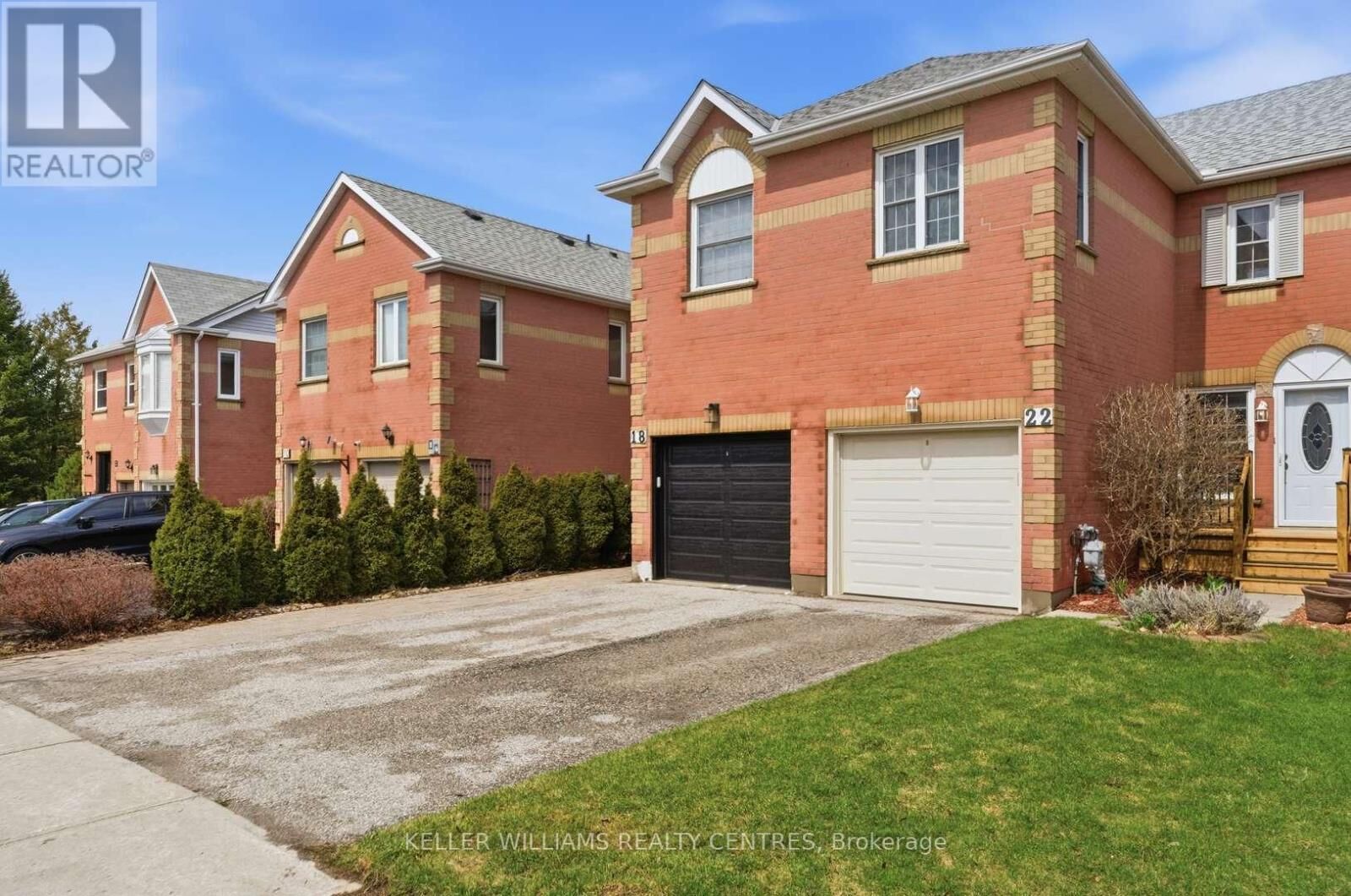 Property Photo:  22 Ross Linton Drive  ON L4G 6T3 