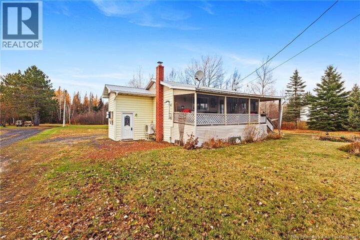 Property Photo:  32 Pleasant Drive  NB E4A 1S3 