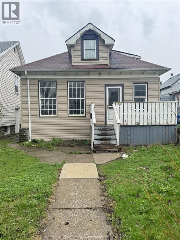 Property Photo:  1011 Windsor Avenue  ON N9A 1K3 
