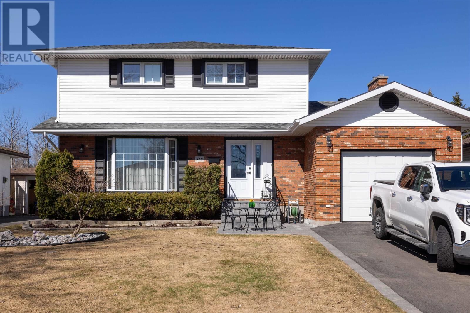 Property Photo:  510 Acadia Ct  ON P7C 5B8 