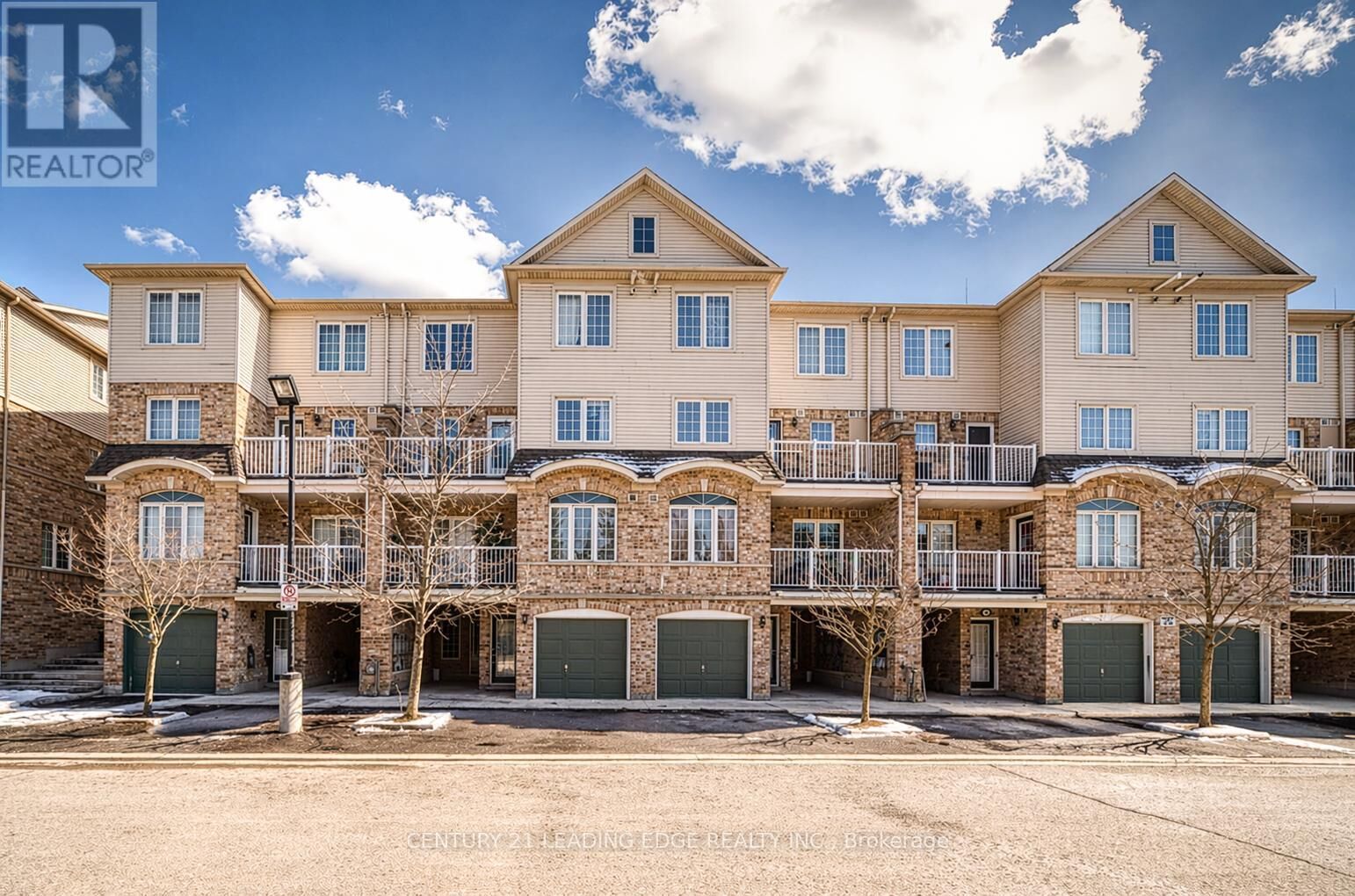 Property Photo:  42 Pinery Trail 74  ON M1B 6K2 