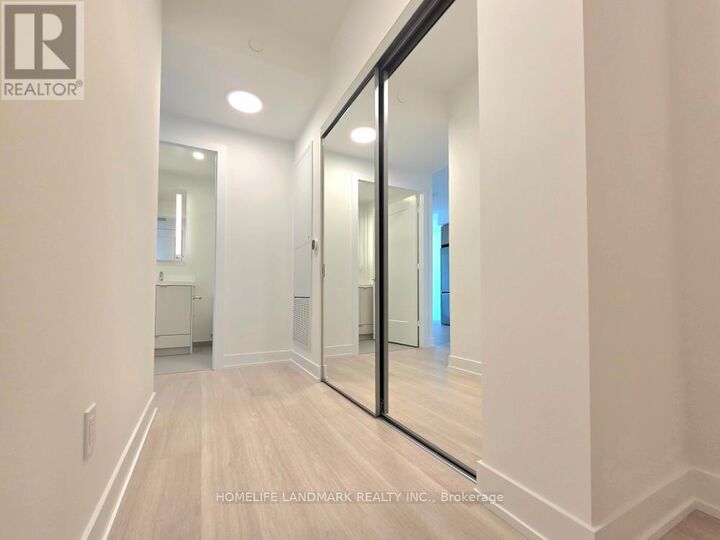 Property Photo:  60 Central Park Road Way 1507  ON M9A 0E6 
