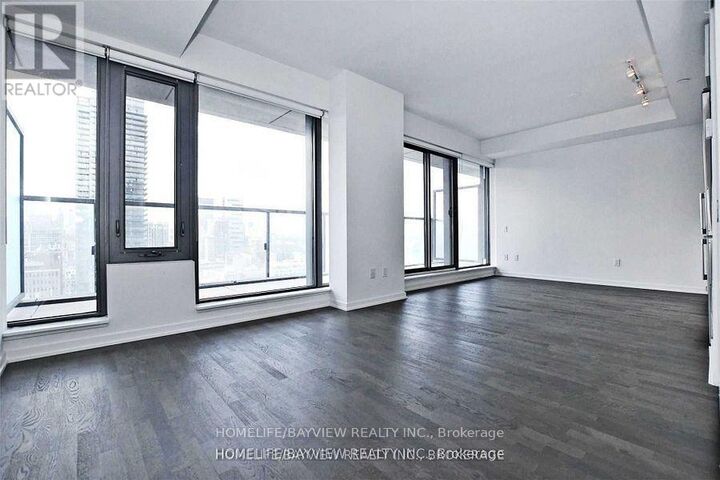 Property Photo:  60 Colborne Street 2206  ON M5E 1E3 