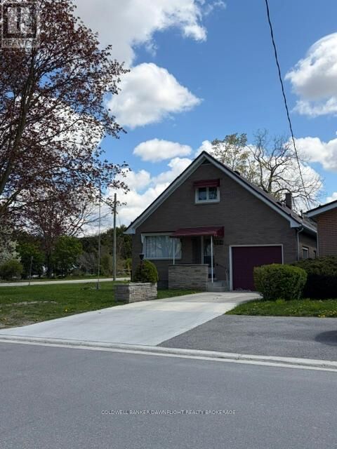 Property Photo:  394 William Street  ON N0M 1S2 