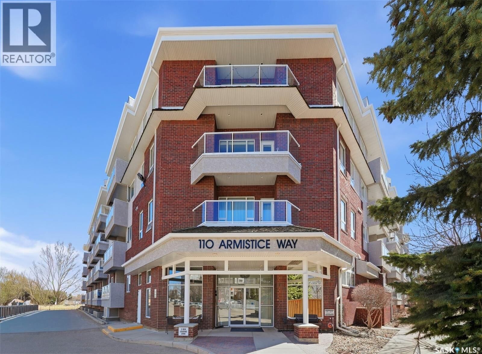 Property Photo:  113 110 Armistice Way  SK S7J 5L8 