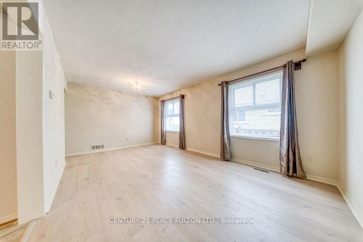 Property Photo:  104 Laguna Crescent  ON L3S 3G7 