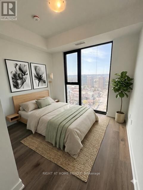 Property Photo:  2075 Lakeshore Road 1710  ON L7R 0H3 