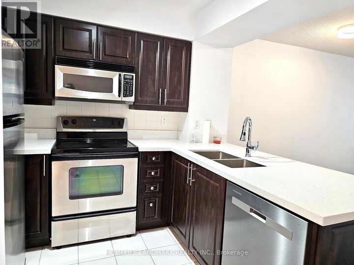 Property Photo:  219 Fort York Boulevard 606  ON M5V 1B1 