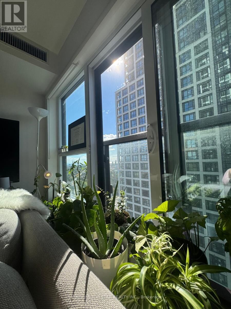 Property Photo:  5 Mabelle Avenue 2930  ON M9A 0C8 