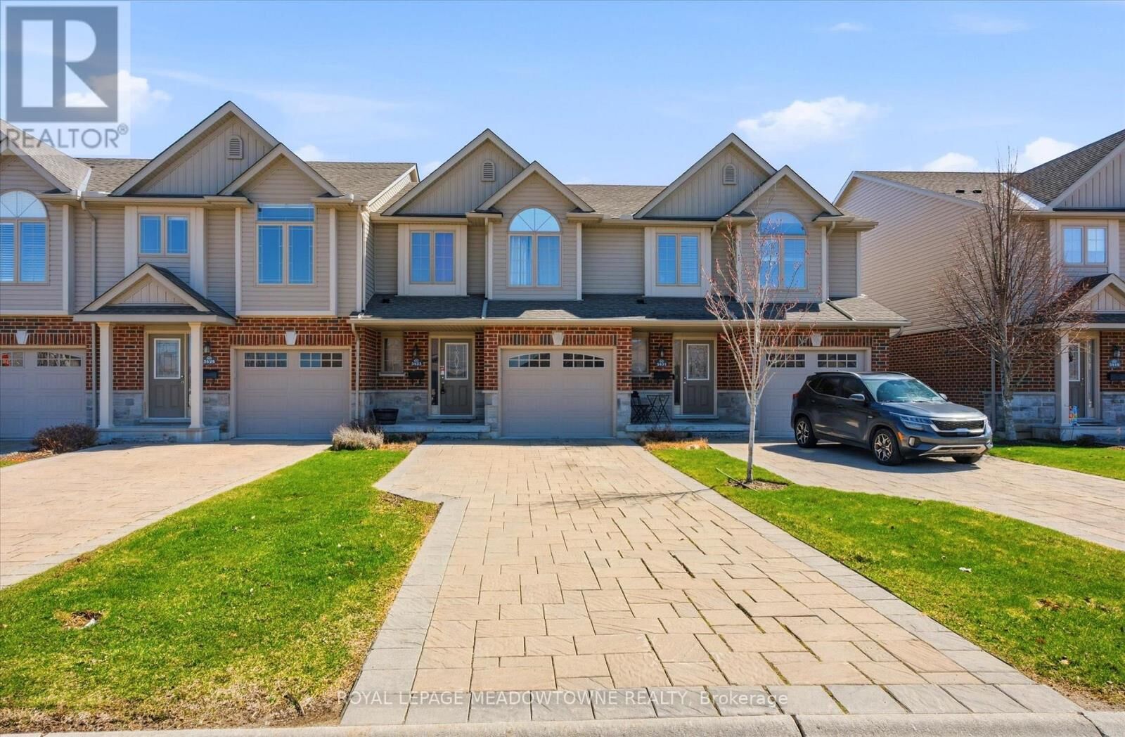 Property Photo:  3423 Castle Rock Place 10  ON N6L 0C8 