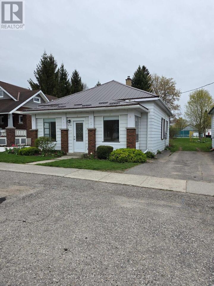 Property Photo:  516 Rose Street  ON N0G 2H0 