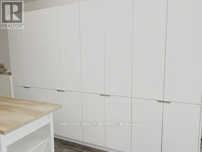 Property Photo:  10 Capreol Court 943  ON M5V 4B3 
