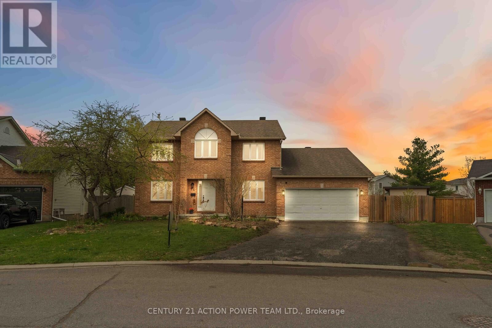 Property Photo:  24 Mika Street  ON K2S 1K8 