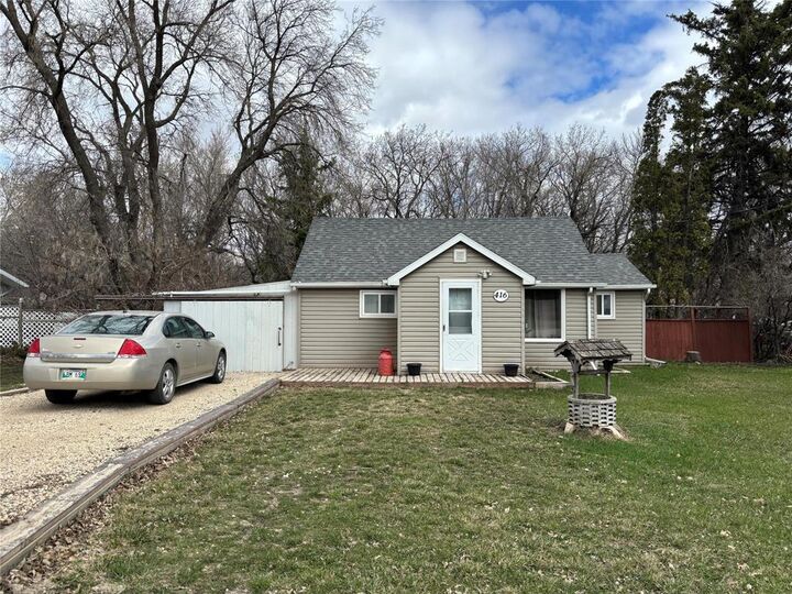 Property Photo:  416 Finlay Street East  MB R0K 1G0 