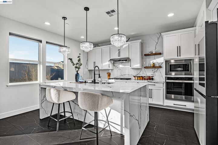 Property Photo: 259 Eagle Nest Dr CA 94561