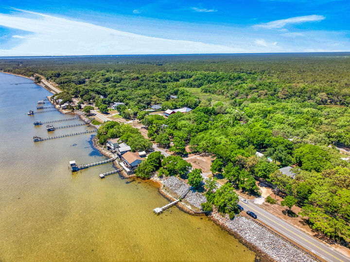 Property Photo:  14332 Florida 20  FL 32439 