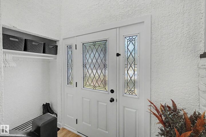 Property Photo:  1945 Glenmore Avenue  AB T8A 0X6 
