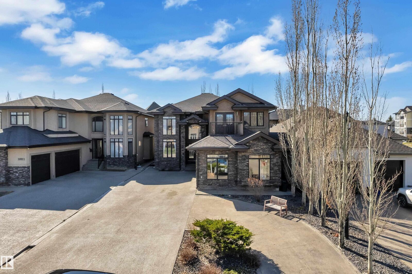 Property Photo:  10915 175 Avenue NW  AB T5X 0B7 