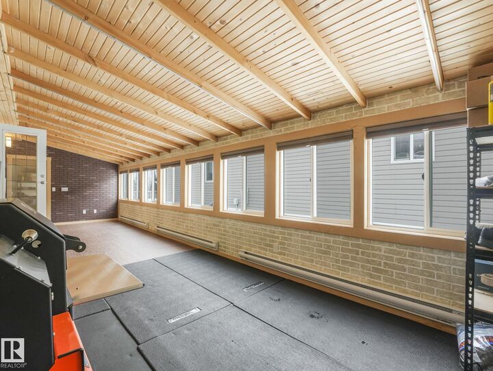 Property Photo:  1634 66 Ave - Maple Ridge Mh Pa NW  AB T6P 0A6 