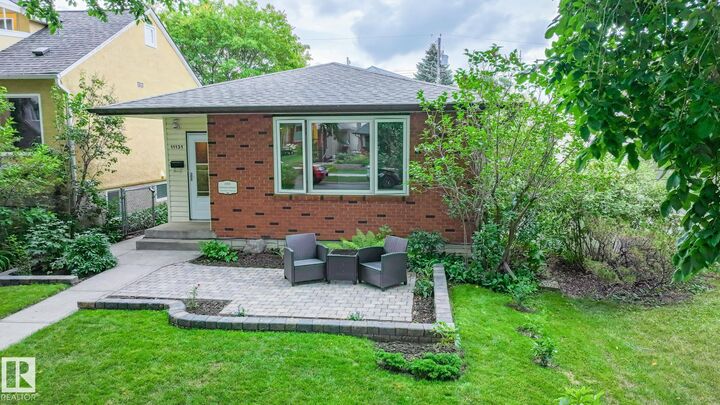 Property Photo:  11131 52 Street NW  AB T5W 3H6 