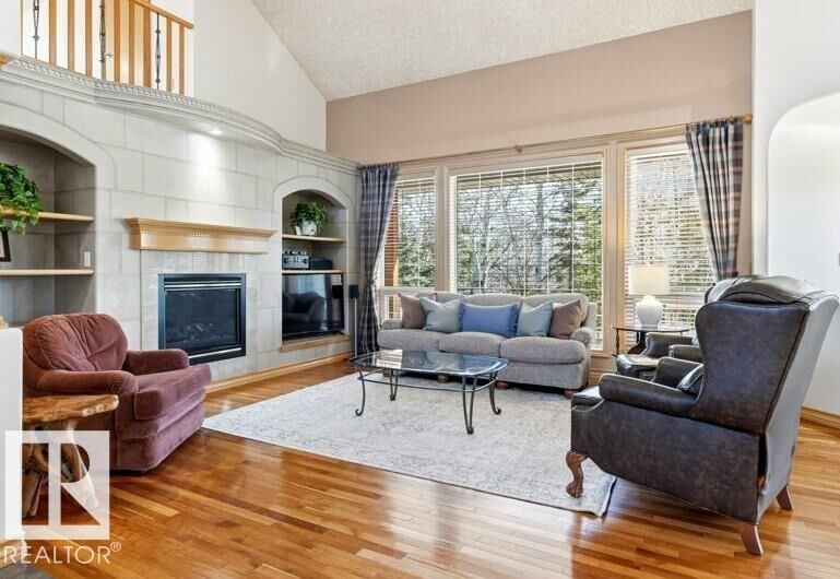 Property Photo:  244 Wolf Willow Road NW  AB T5T 6N3 