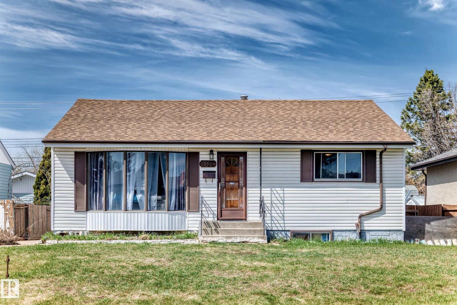 Property Photo:  13524 123A Street NW  AB T5L 2Z2 