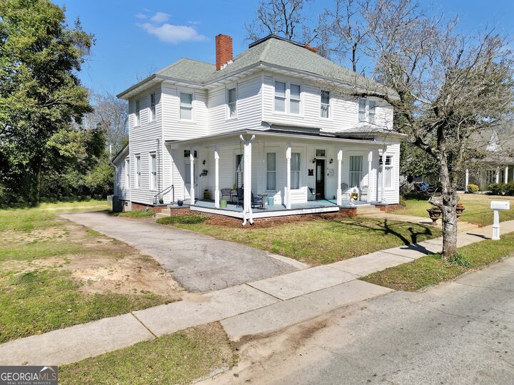 Property Photo:  76 College Street  GA 30253 
