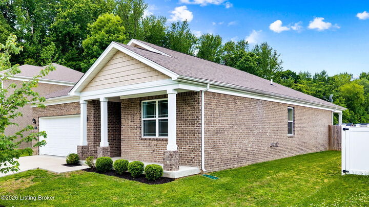 Property Photo:  6904 Train Station Way  KY 40272 