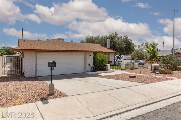 Property Photo:  5180 Richmond Circle  NV 89120 