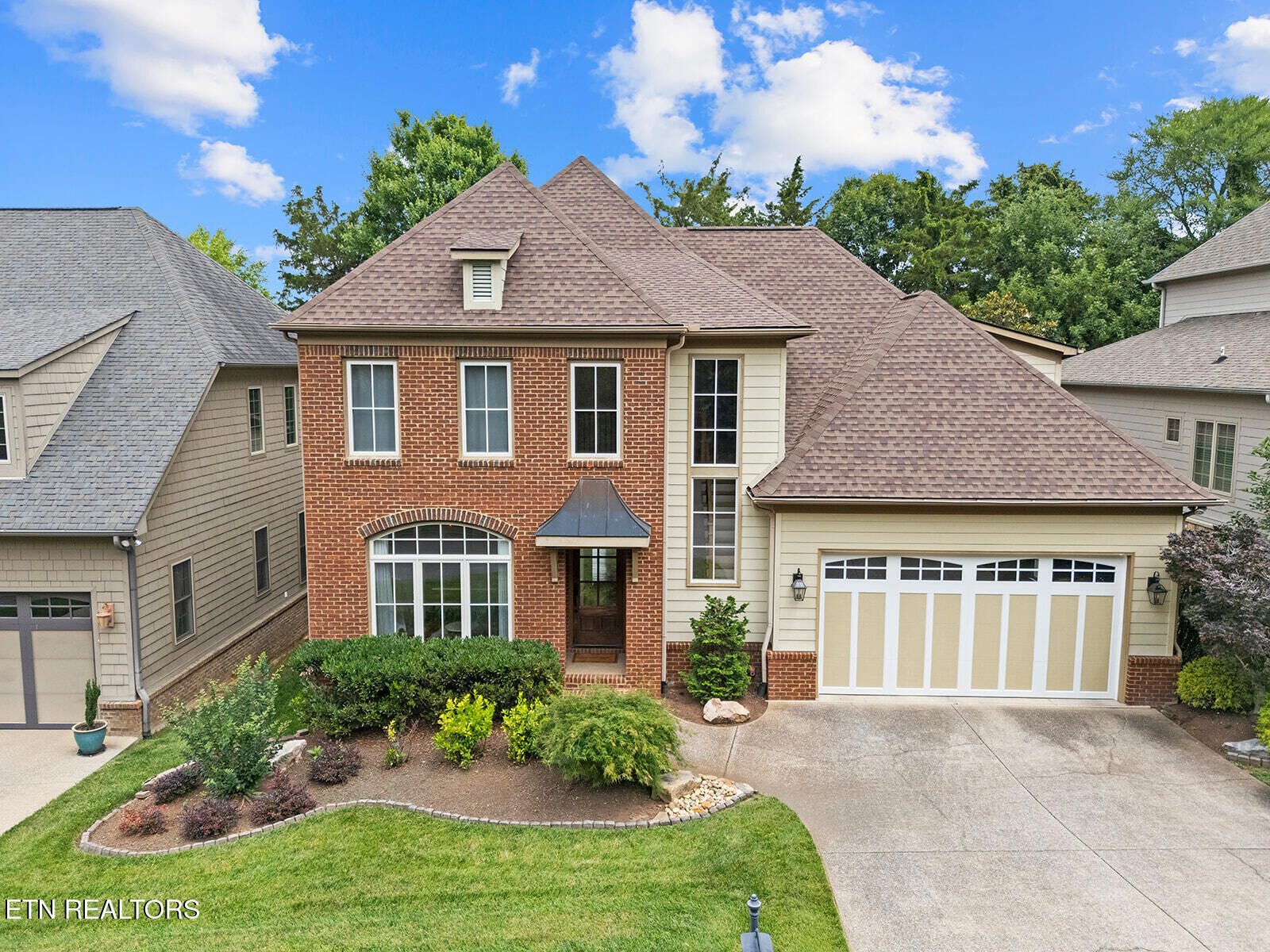 Property Photo: 9607 Levens Way TN 37922