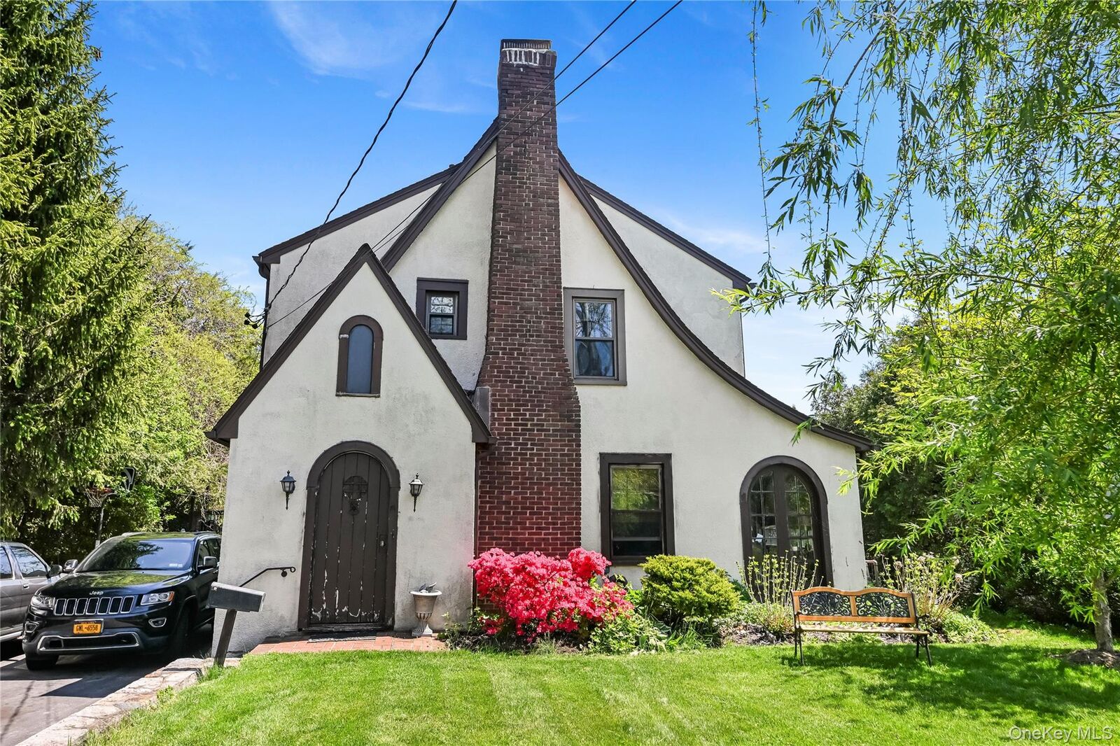Property Photo:  365 Old Mamaroneck Road  NY 10605 