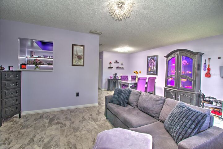 Property Photo:  1640 NE 40th Avenue 204  FL 34470 
