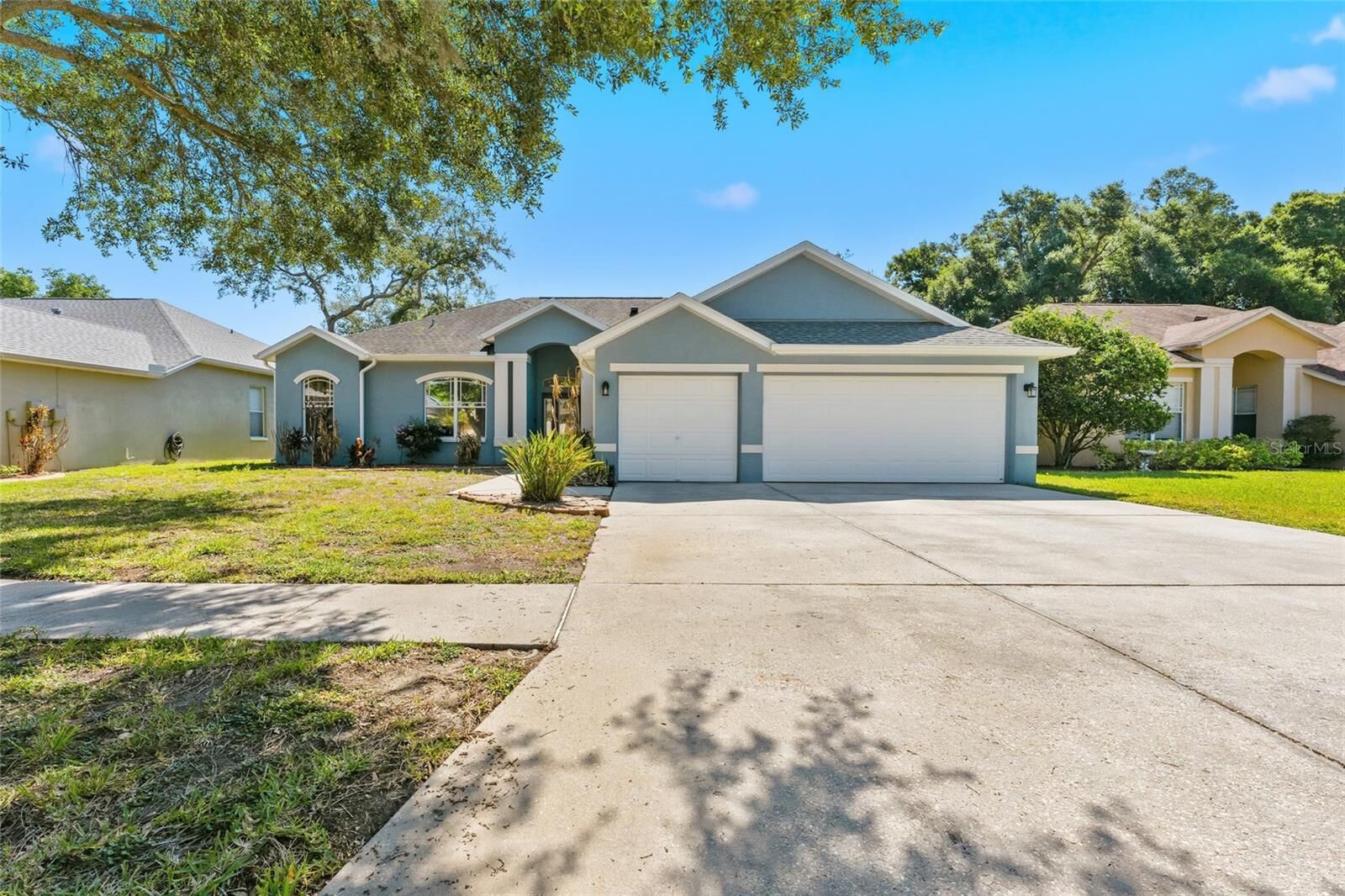 Property Photo:  1115 Lumsden Trace Circle  FL 33594 