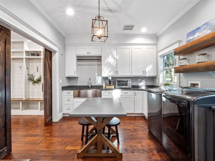 Property Photo:  2509 Ridgewind Way  FL 34786 