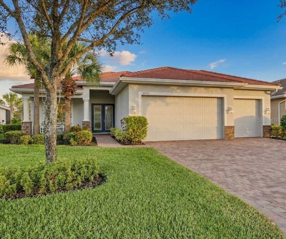Property Photo:  3990 Otter Bend Circle  FL 33905 