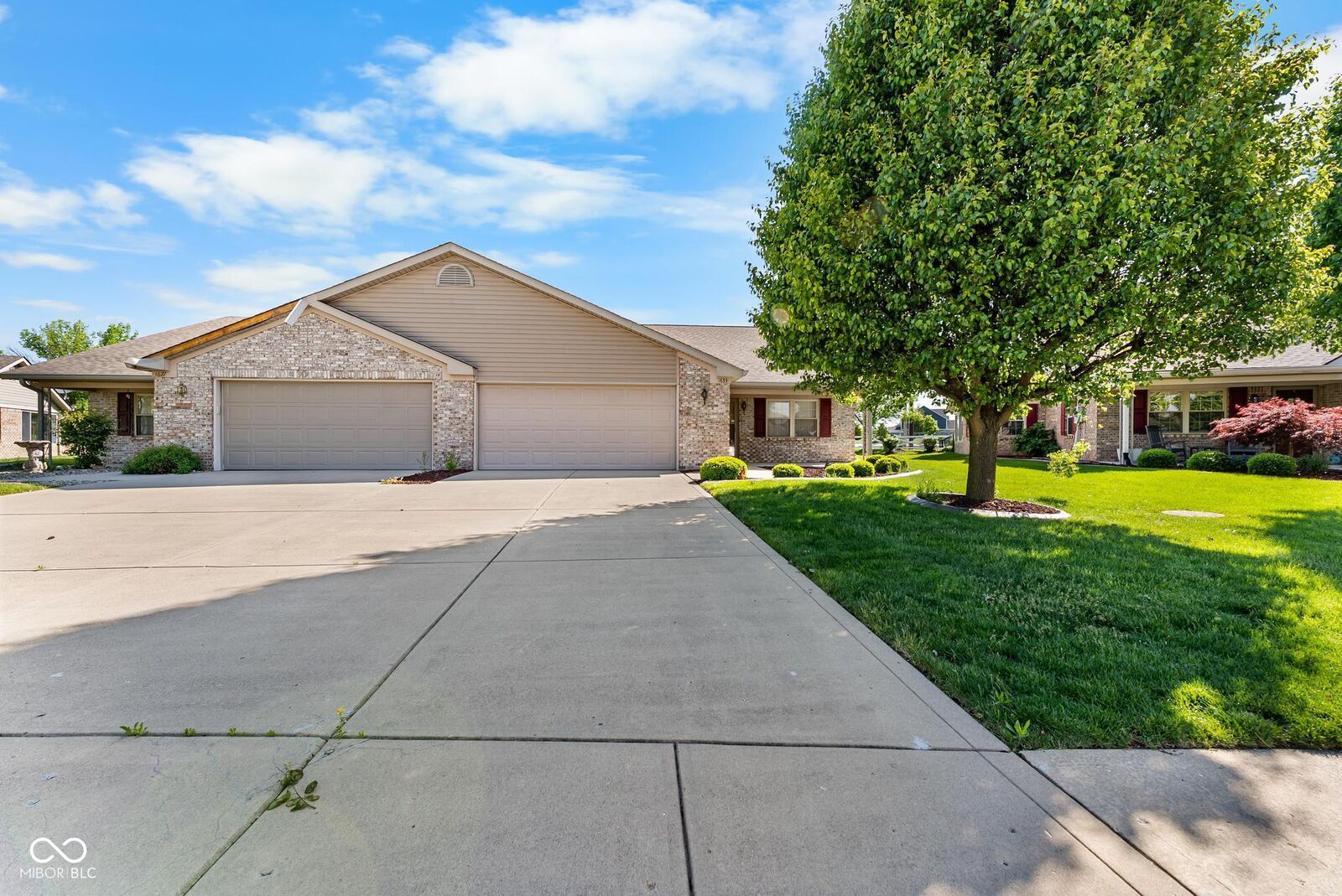 Property Photo: 1633 Vidalia Court IN 46143