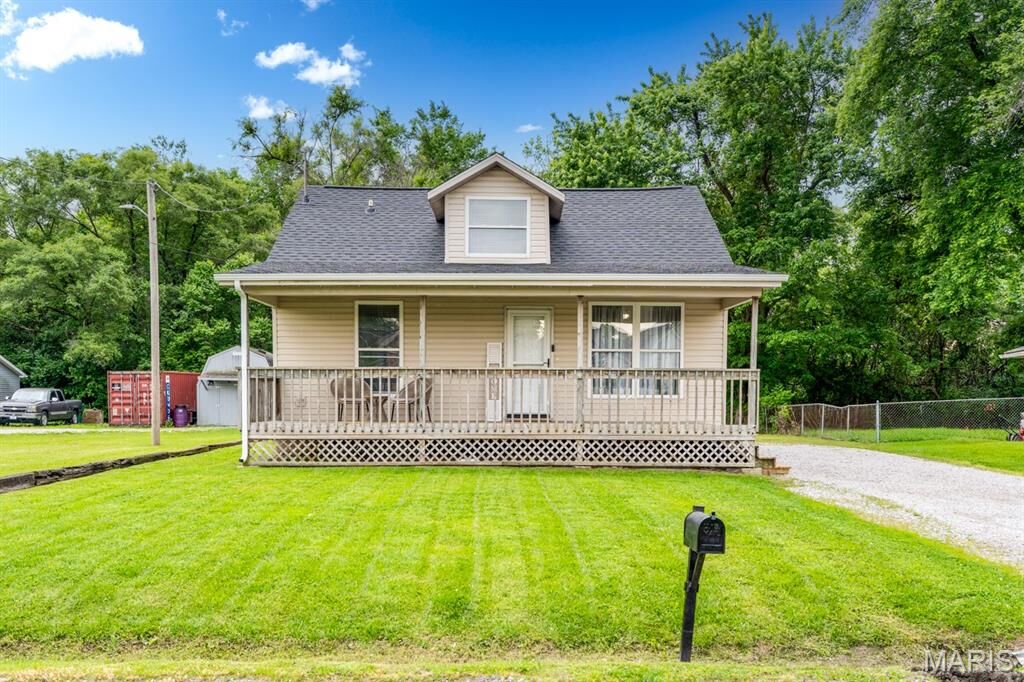 Property Photo: 104 Central Avenue IL 62040