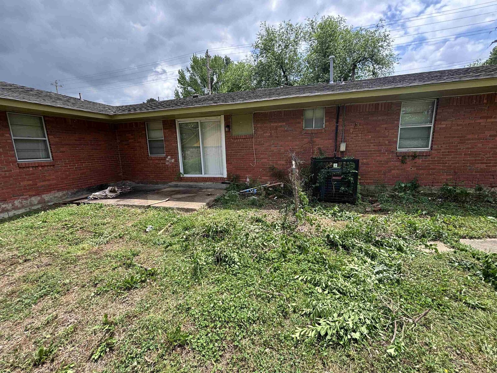 Property Photo:  900 W Shelby Dr  TN 38109 