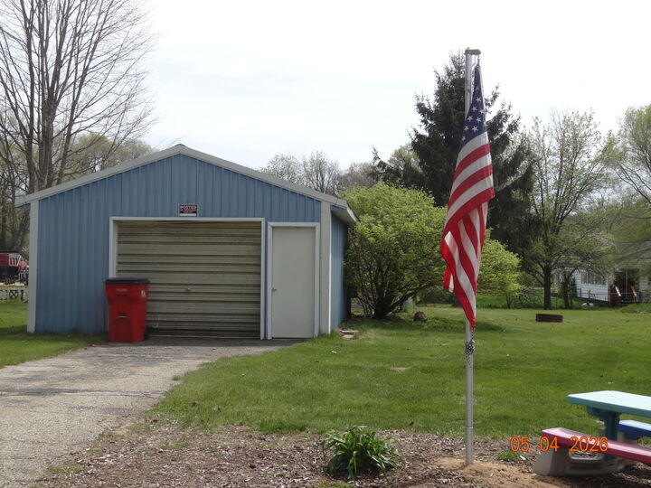 Property Photo:  538 E 82nd Street  MI 49337 