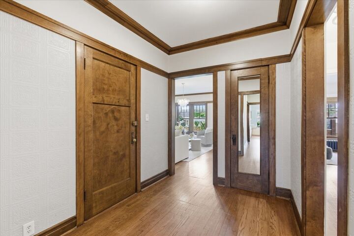 Property Photo:  1468 W Balmoral Avenue 3  IL 60640 