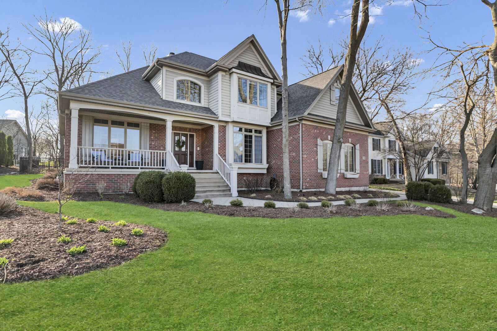 Property Photo:  710 Reserve Court  IL 60177 