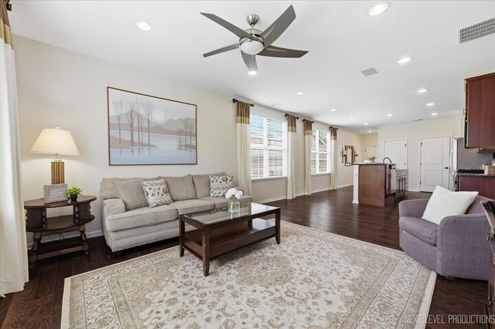 Property Photo:  1410 Justice Court  IL 60404 