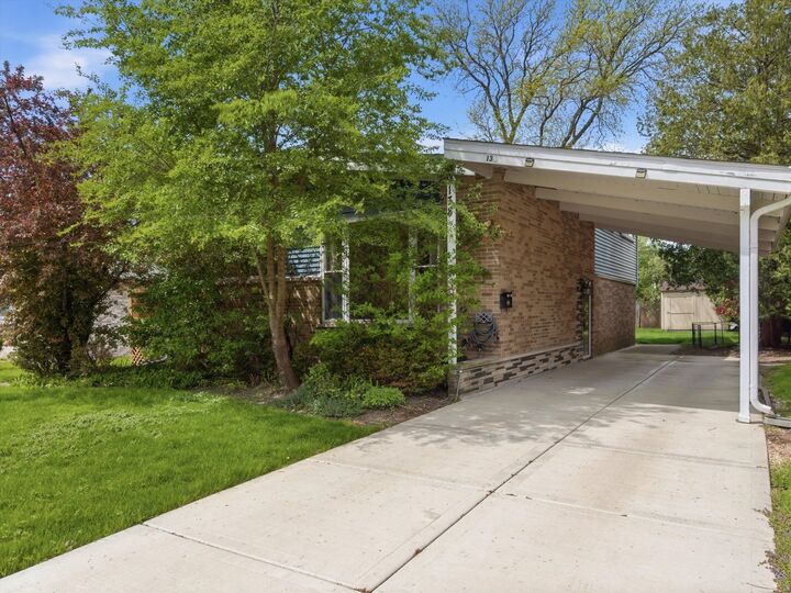 Property Photo:  9138 Four Winds Way  IL 60076 