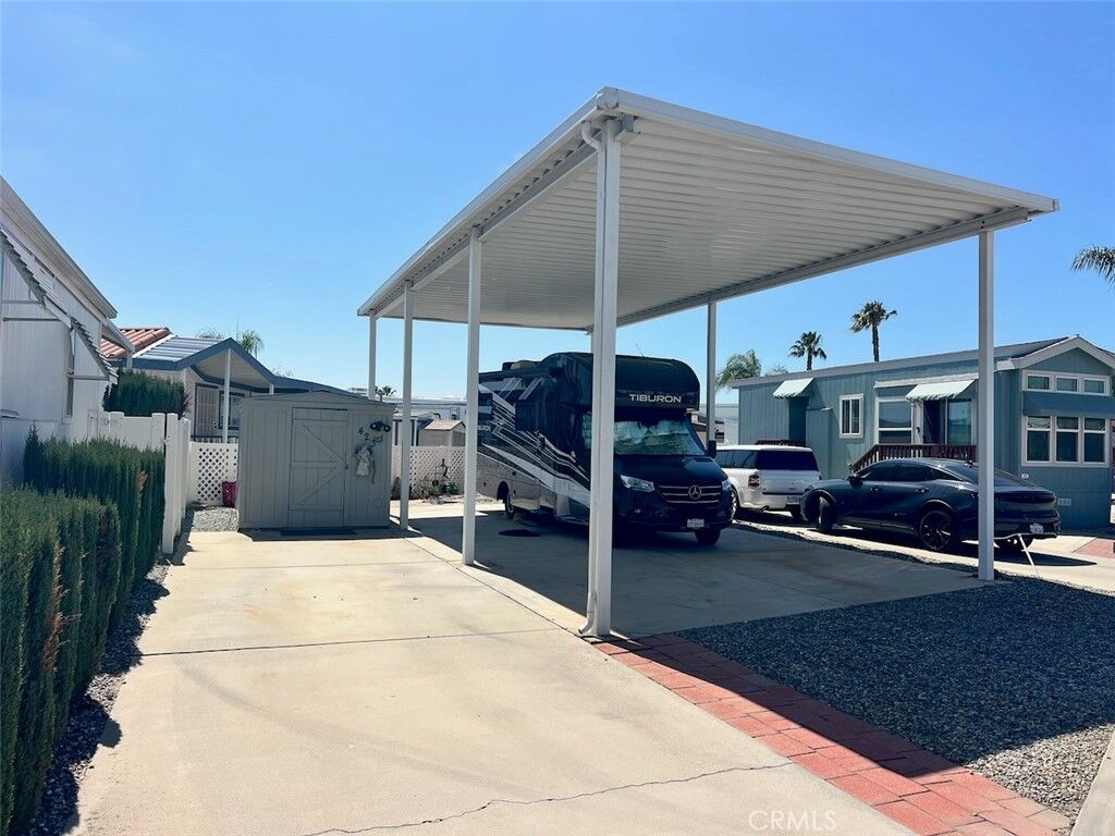Property Photo:  1295 S Cawston #423 Avenue  CA 92545 