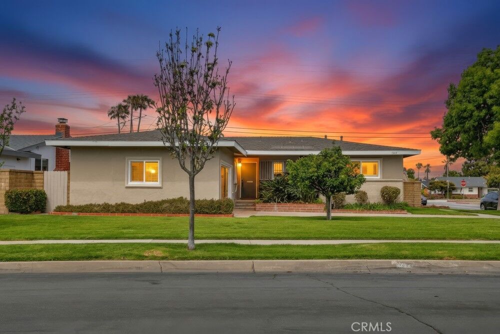 Property Photo:  1318 Watson  CA 92626 