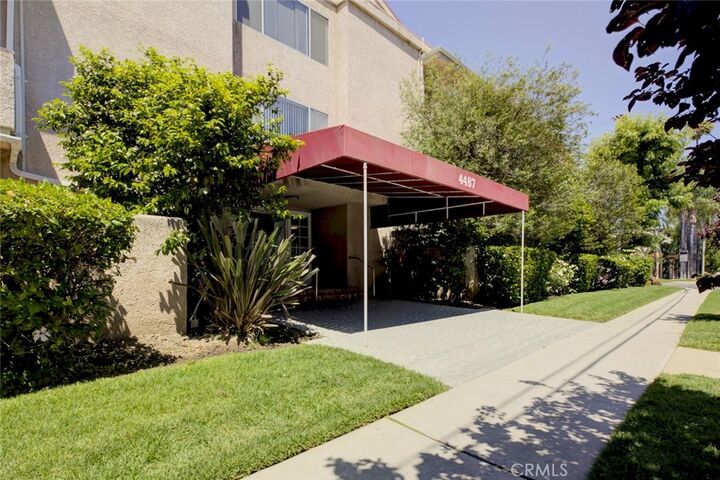 Property Photo:  4487 Colbath  CA 91423 
