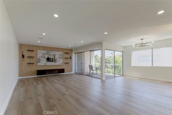 Property Photo:  4487 Colbath 309  CA 91423 