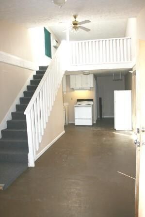 Property Photo: 831 N Spring St TN 37130