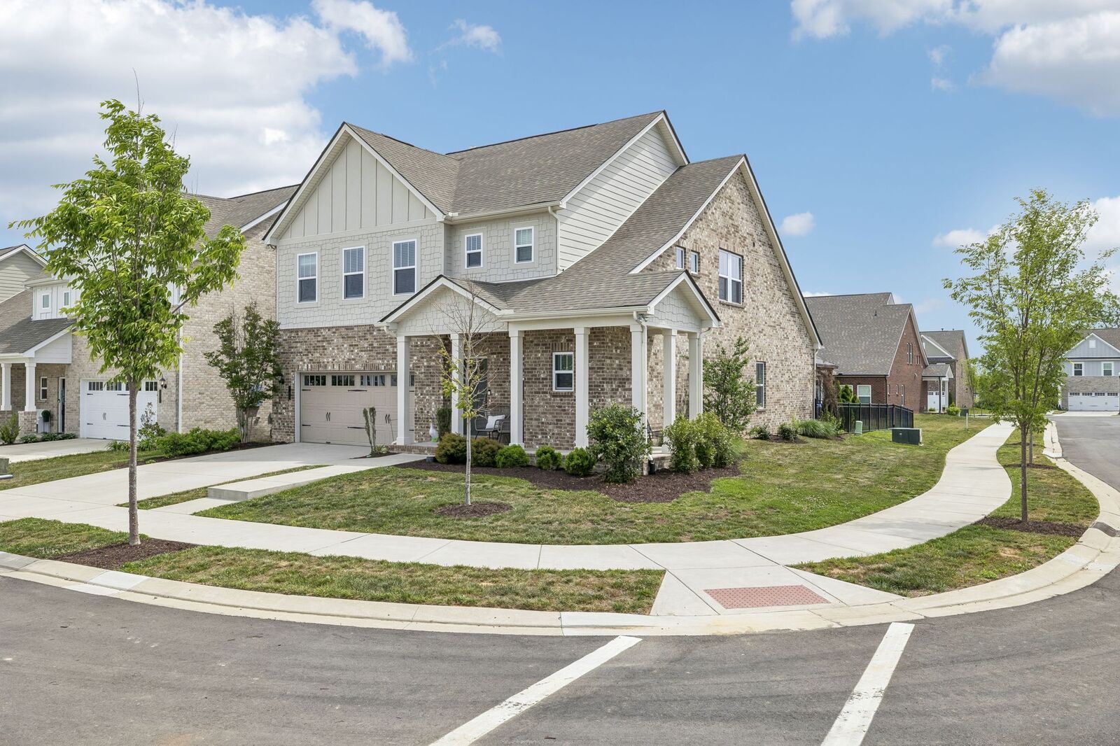 Property Photo: 702 Omaha Dr TN 37066