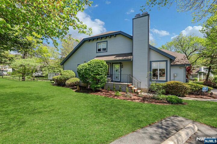Property Photo:  100 Easedale Road 100  NJ 07470 